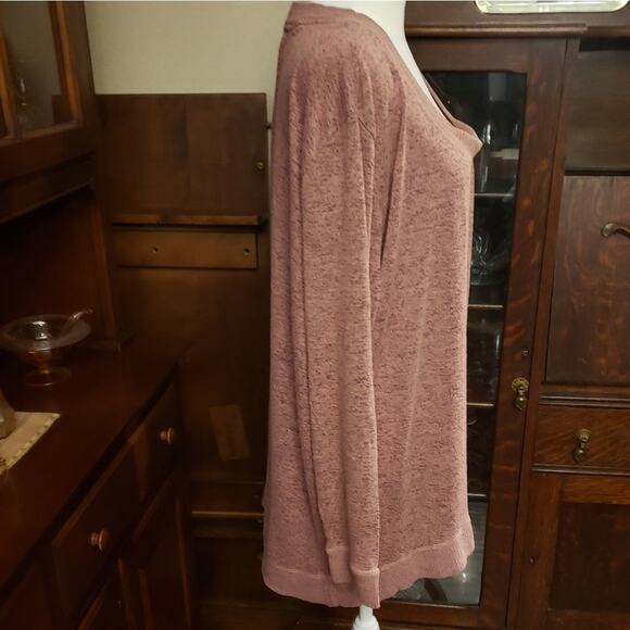 Any body pink sweater excellent condition size 1X‎ soft and cozy - Picture 3 of 9